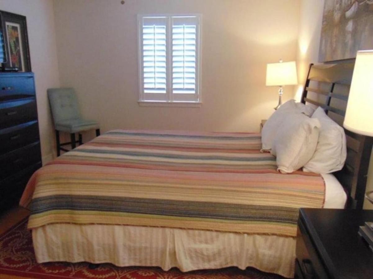 W2 Ocean Walk Resort Upstairs 2 Bed King And Two Twins Next To Back Pool St. Simons Island Екстер'єр фото
